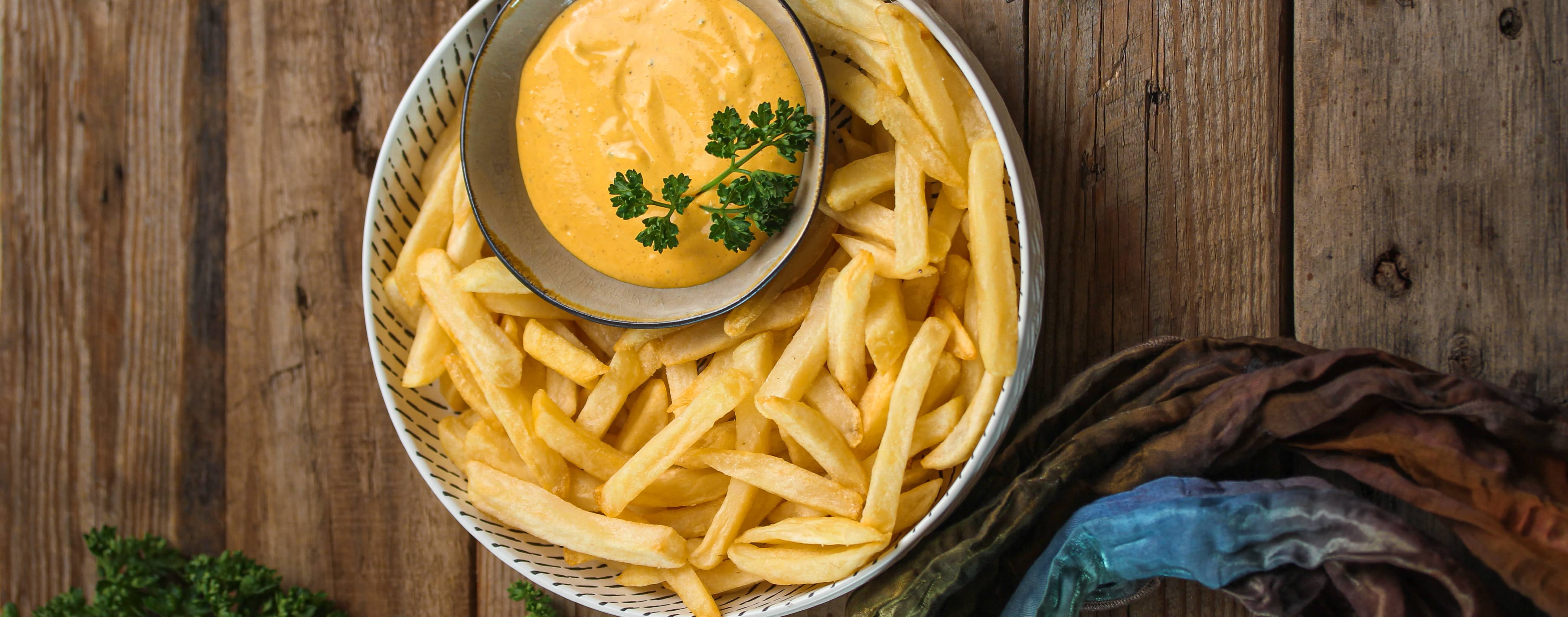 Straightcut Chips with Chilli Mustard Dip
